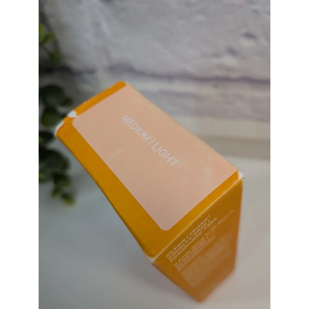 SEALED IN BOX🥰Tinted Hueguard Glotion 1.7oz/50ml EXP 3/2027 Medium Light